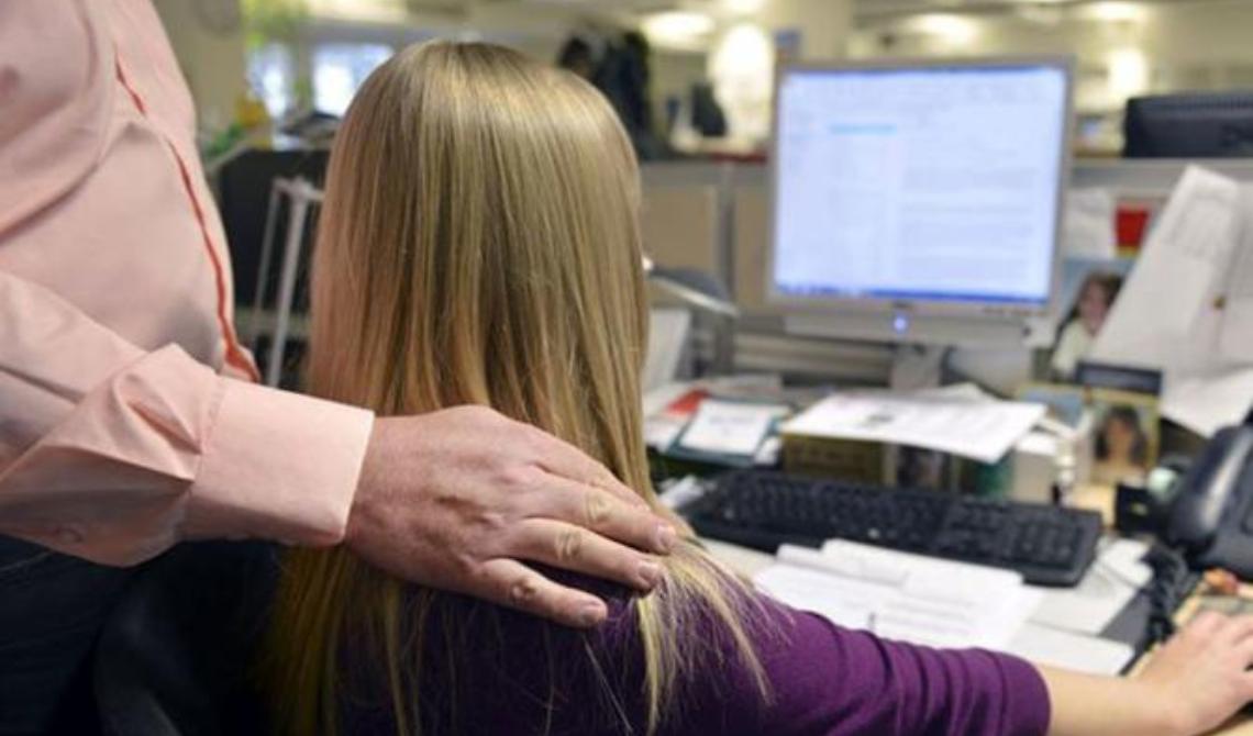 Stalking e molestie su minorenne, arrestato insegnante nel Potentino