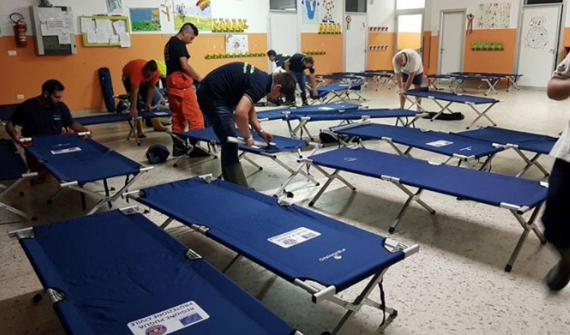 Maltempo Gargano: a Rodi Garganico notte sulle brandine per 126 turisti 