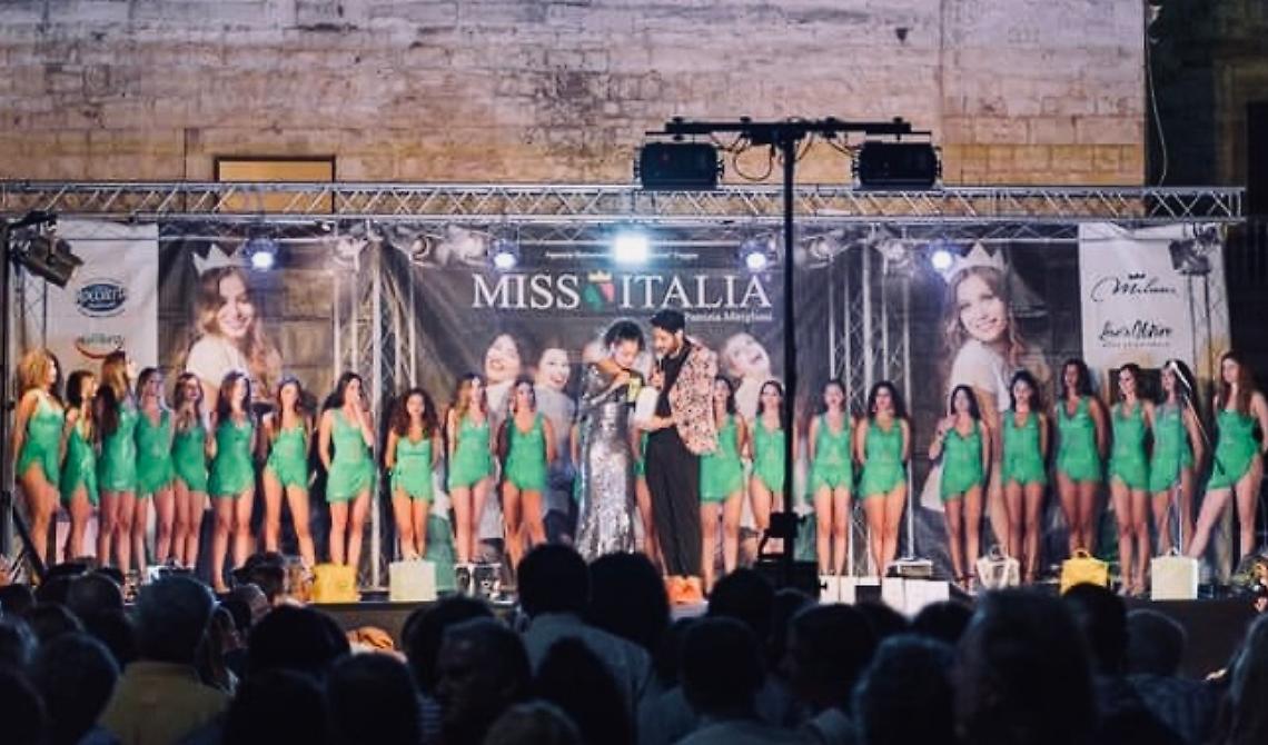 Per una sera la scalinata della cattedrale di Candela sogna quella di Piazza di Spagna per la finalissima di Miss Italia