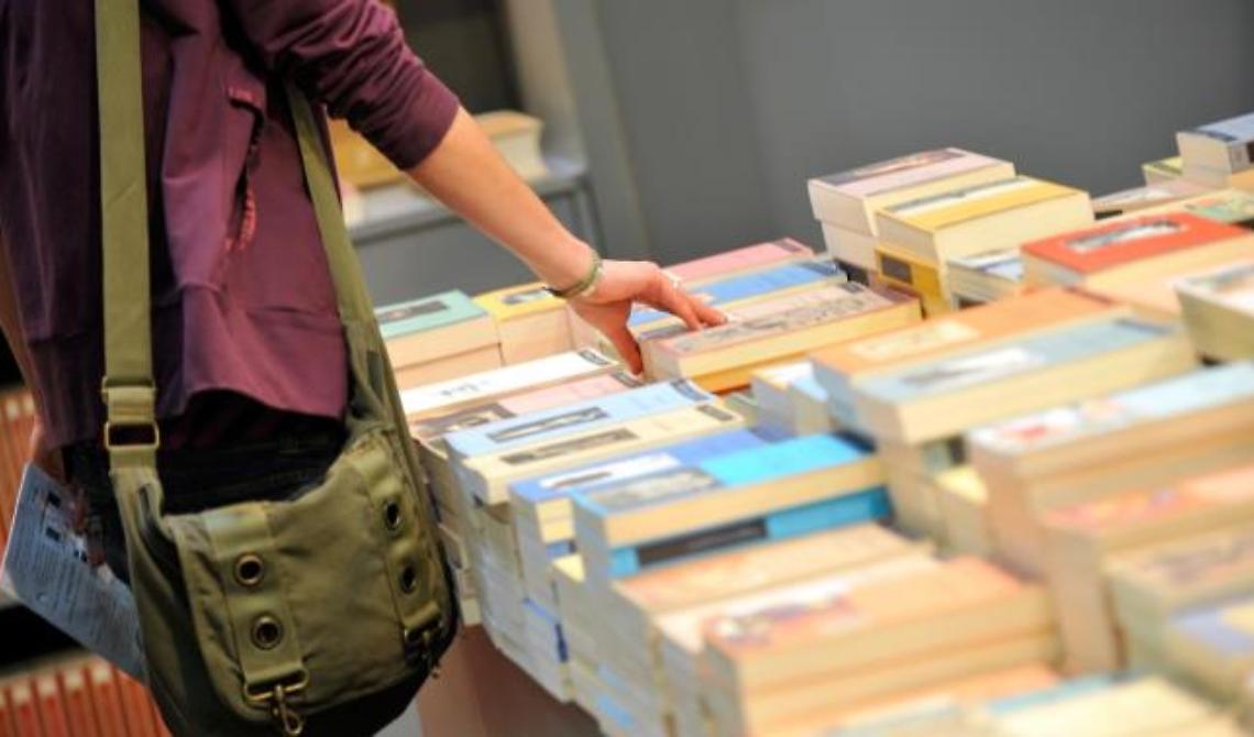 Ricomincia la scuola, contro il caro libri il mercatino dell'usato dell’Unione degli Studenti Foggia