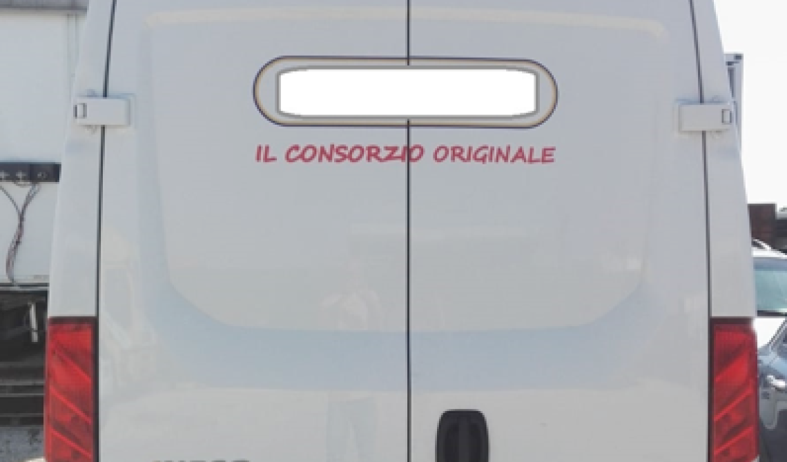 Ss16 furto di un furgone Fiat Iveco: due arresti 