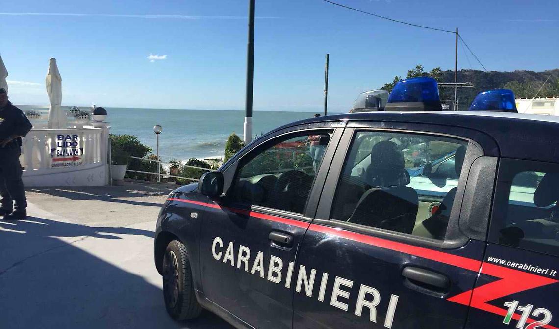 Botte alla moglie e violenze sessuali davanti ai figli, arrestato dai Carabinieri un 41enne di Mattinata