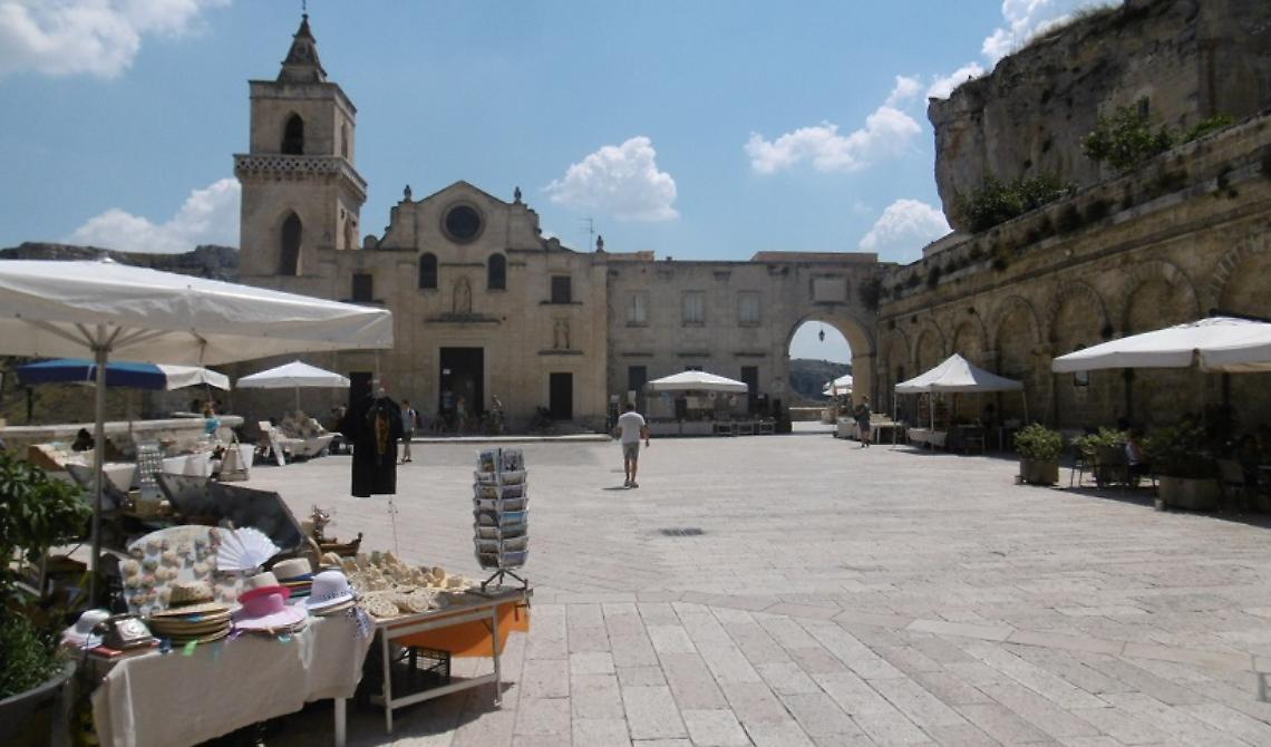 Commercio ambulante nei Sassi, concessi 12 stalli temporanei