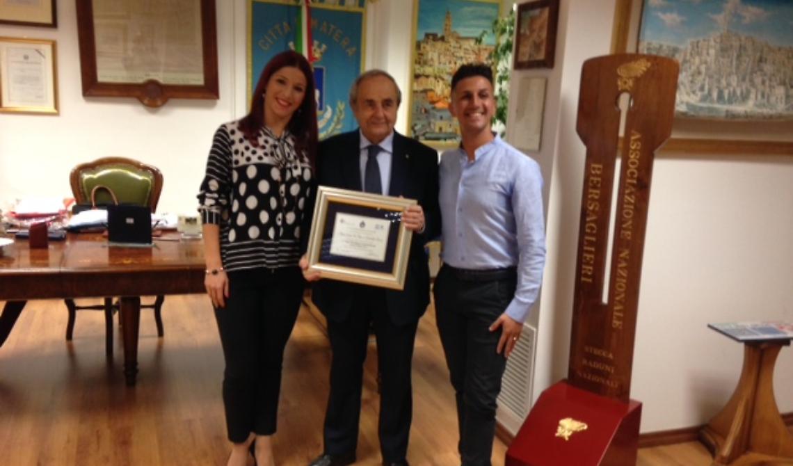 Il Sindaco premia con una targa i finalisti mondiali di danza sportiva