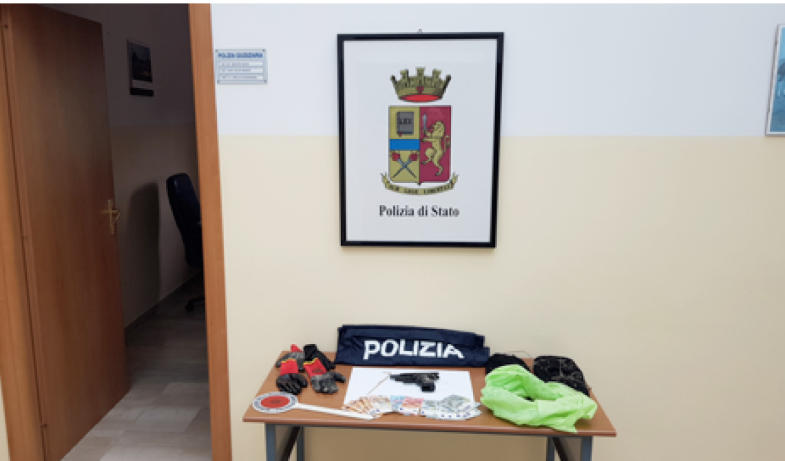 Rapinano l'ufficio postale grazie alla segnalazione di un cittadino vengono arrestati in pochi muniti 