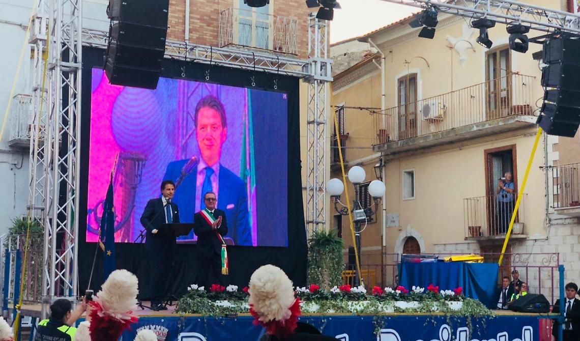 Conte vuole festeggiare a Natale con i sindaci della Capitanata