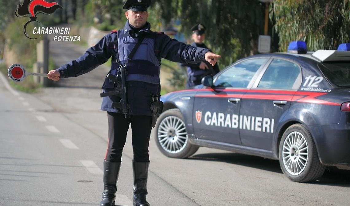Tre ragazzi romeni domiciliati a Foggia bloccati dai Carabinieri sulla Melfi-Potenza: una, minorenne, aveva già commesso furti