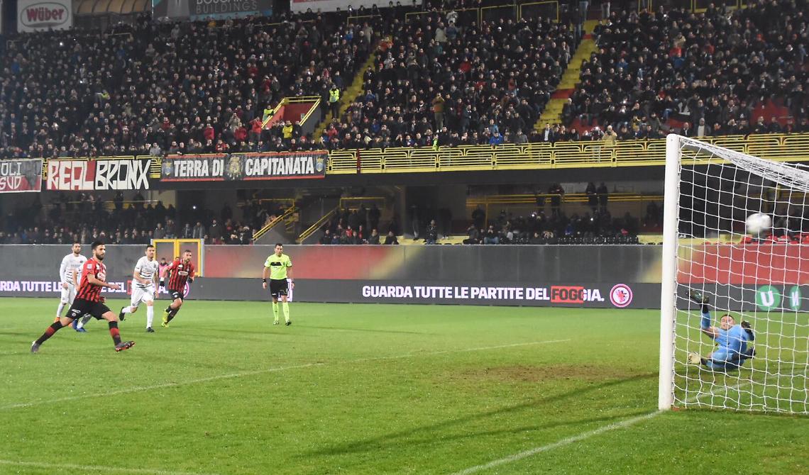 Iemmello fa il gondoliere ma il Foggia imbarca acqua dal Venezia e finisce con l'arenarsi