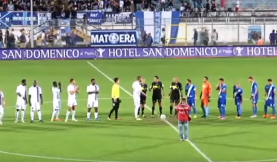 Natale povero per i calciatori del Matera: l'Associazione italiana calciatori ha proclamato uno sciopero 