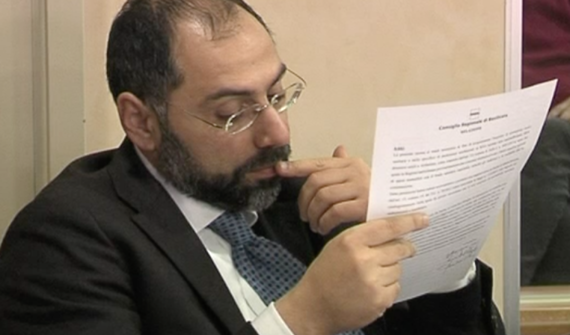 Piero Lacorazza: «la prossima settimana la Giunta regionale revochi le delibere relative alle indennità previste dall'Accordo integrativo regionale del 2008»