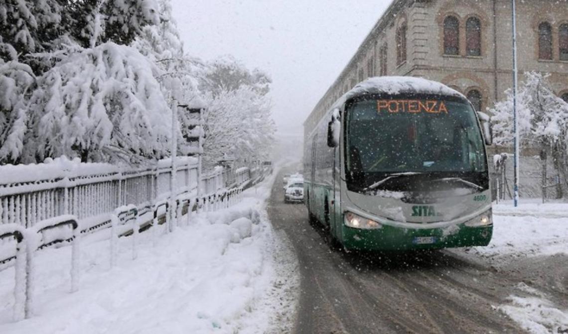 Allerta neve, domani scuole chiuse a Potenza