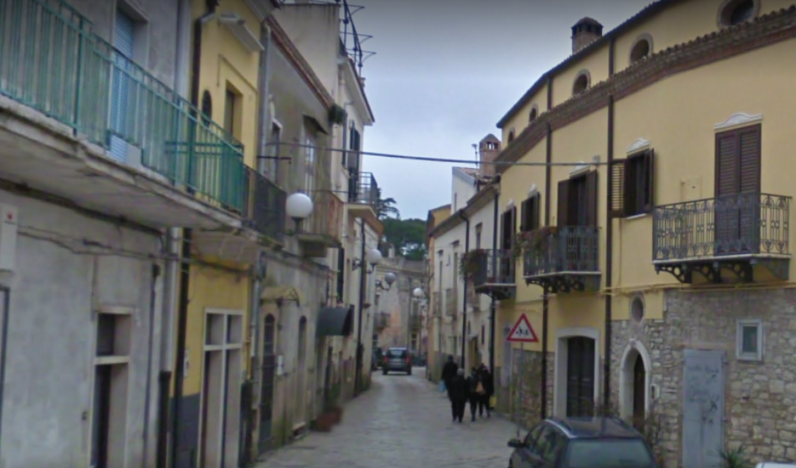 Venosa, chiude lo sportello d'Agenzia delle Entrate. Il sindaco nel mirino dei 5 Stelle