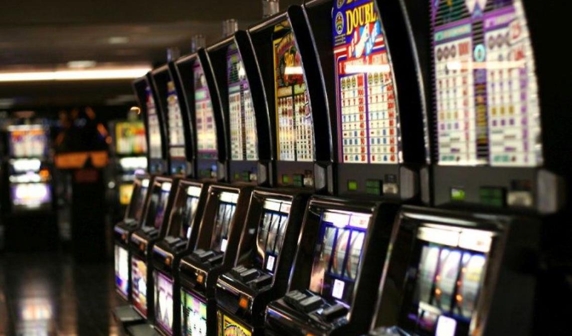 San Giovanni Rotondo: armati di martello e pistola scassinano sala Slot 