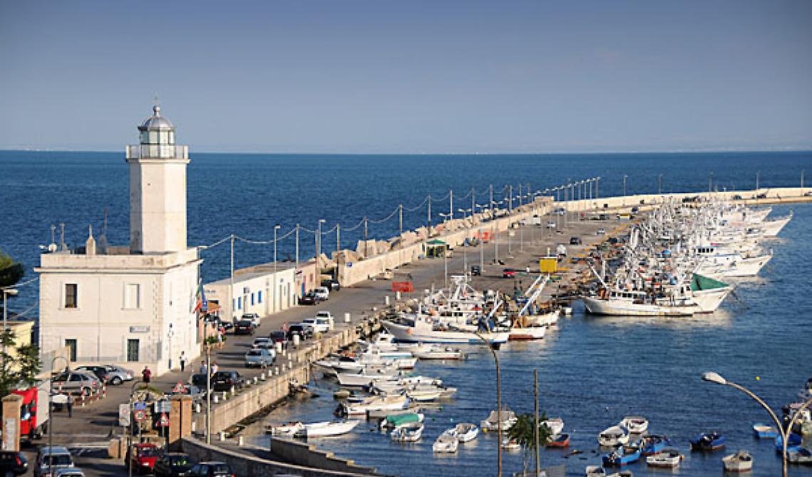 Manfredonia, pescatori contro le strette maglie della burocrazia e dell'Unione Europea