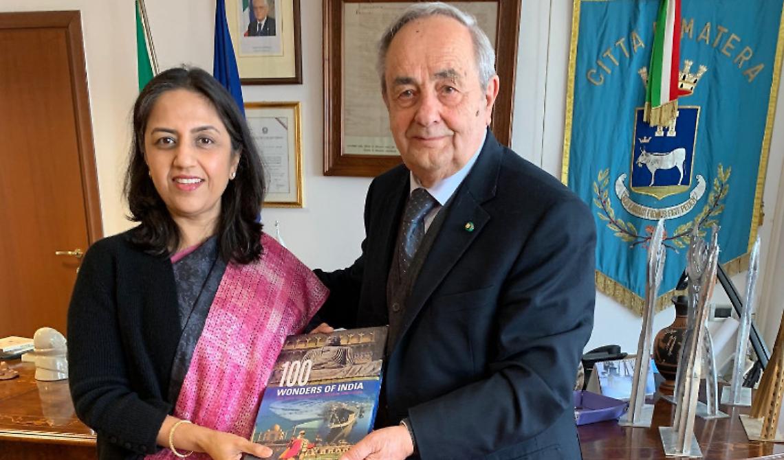 Ambasciatrice dell’India visita Matera, De Ruggieri: “Collaboriamo per l’hi-tech”