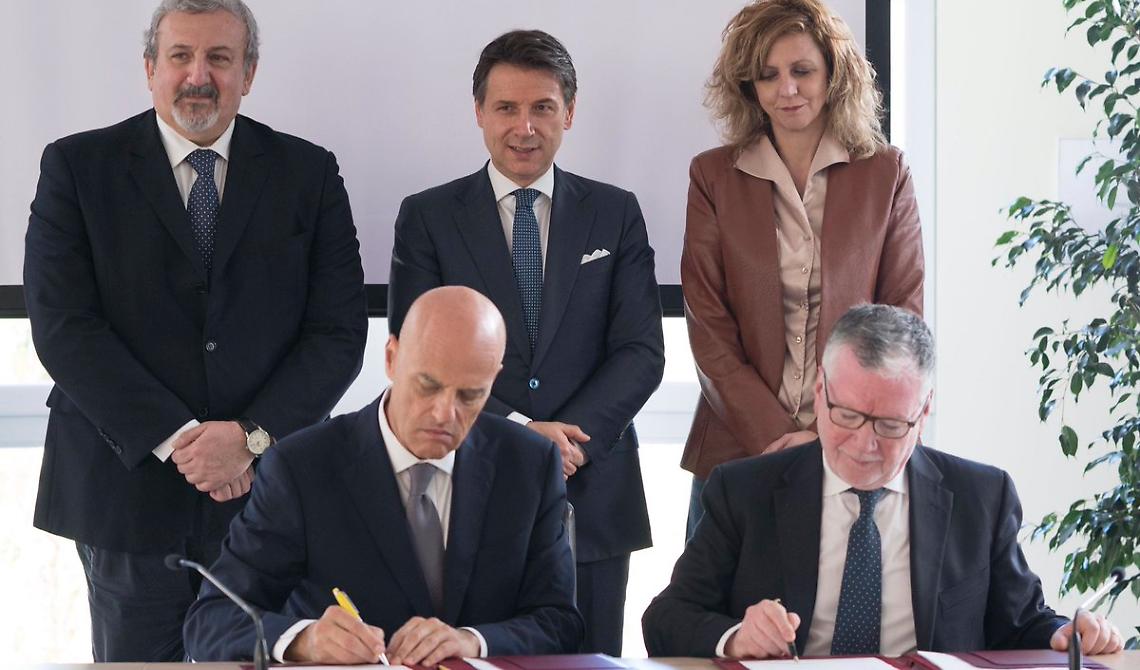 A Lecce Conte fa accordi con l'Eni che ha avvelenato la Basilicata