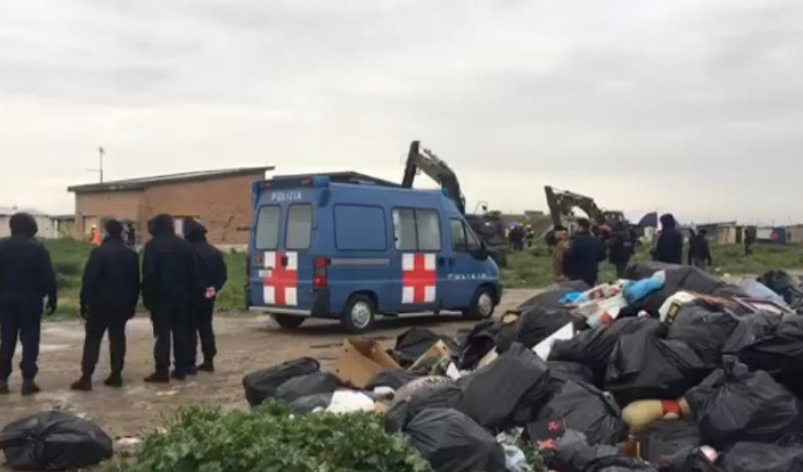 Borgo Mezzanone, incendio due baracche: nessun ferito 