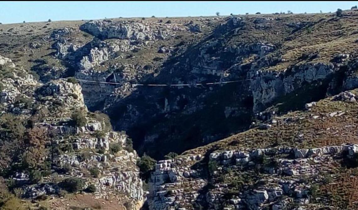 Airport City Tuning Gravity's Strings: l’installazione per Matera2019 accende la polemica 