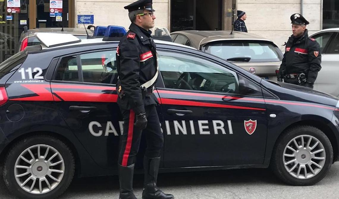 Torremaggiore, furto di abbigliamento al negozio "Sport Center"