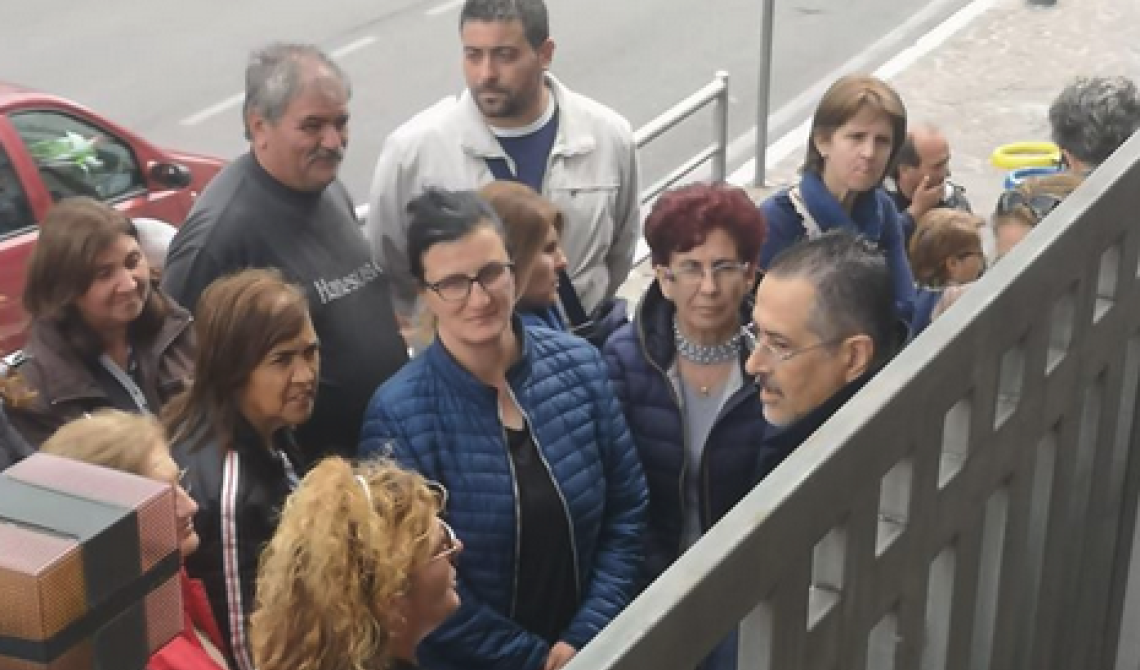 Pittella con gli operai forestali davanti alla Regione, Gianni Rosa: «Mi chiedo se gli avrà detto la verità sul buco da 64 milioni di euro e sull'assenza di copertura finanziaria per il comparto fores