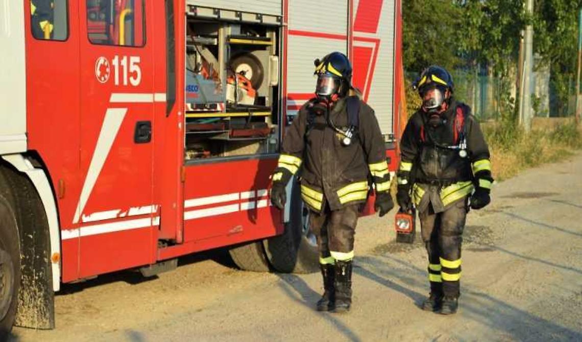 Foggia, Piazza Mercato:  in fiamme abitazione pregiudicato 