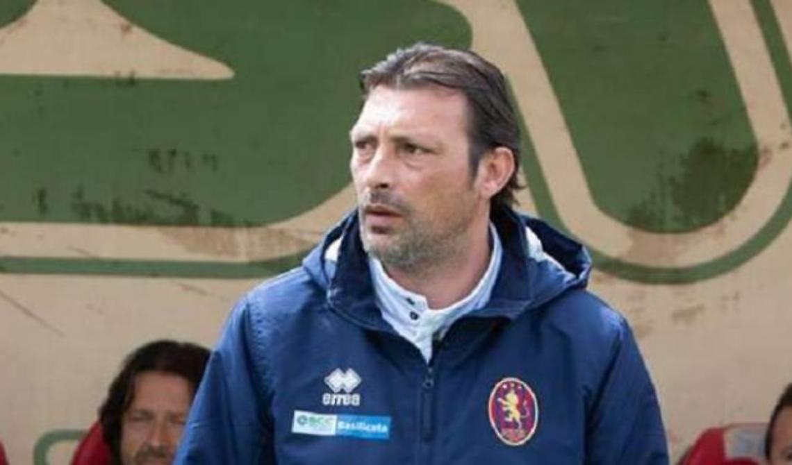 Potenza calcio, riconfermato l'allenatore Giuseppe Raffaele