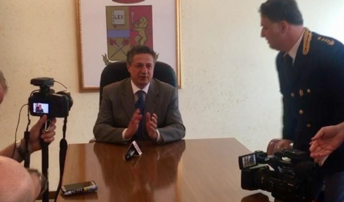 Foggia, si presenta alla stampa il nuovo questore Sirna: "Il mio pensiero alle vittime di mafia"