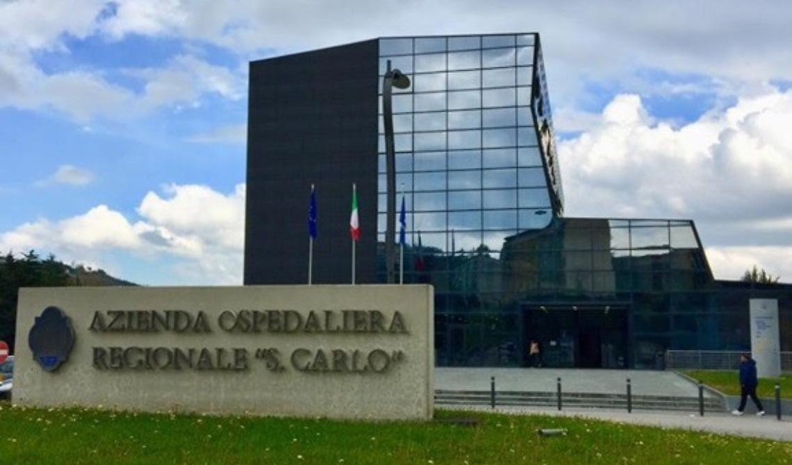 Neonatologia del San Carlo, allarme carenza personale medico 