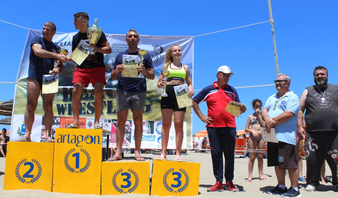 Nel Wrestling da spiaggia i foggiani sono "numero uno"