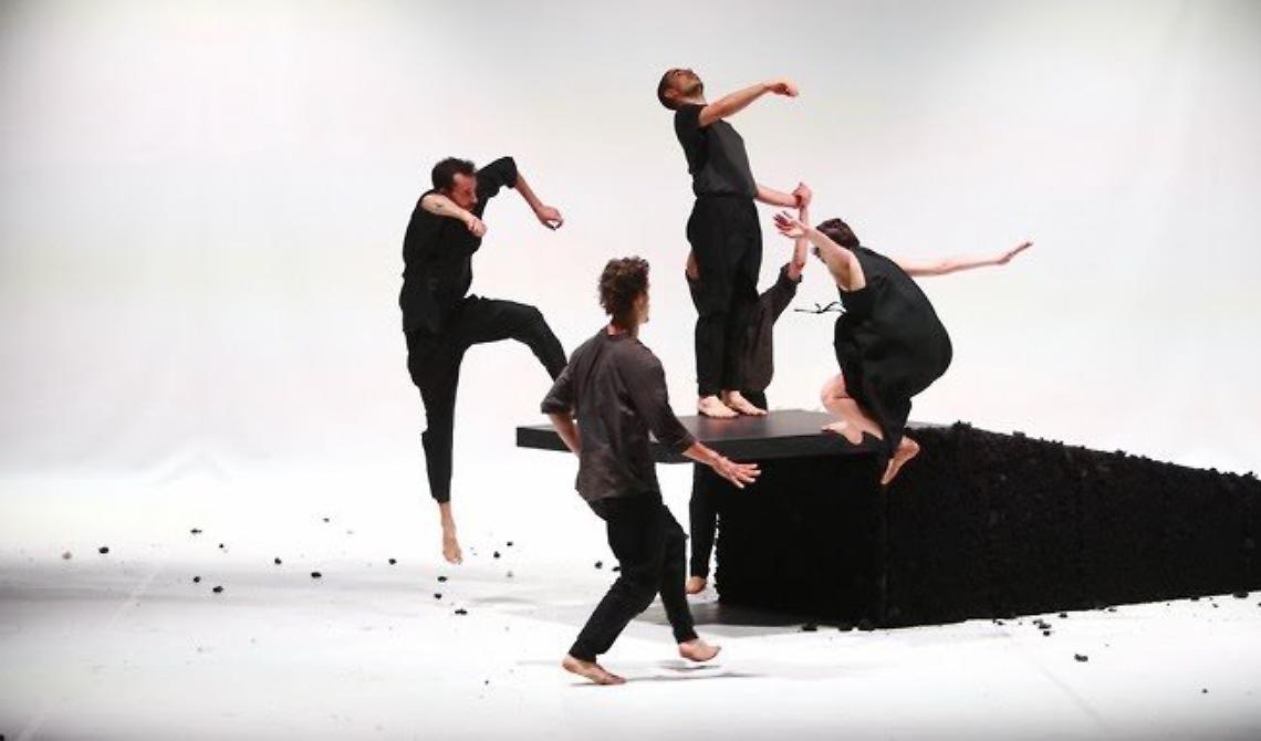 In scena a Matera lo spettacolo di danza contemporanea “Il Paradiso perduto”