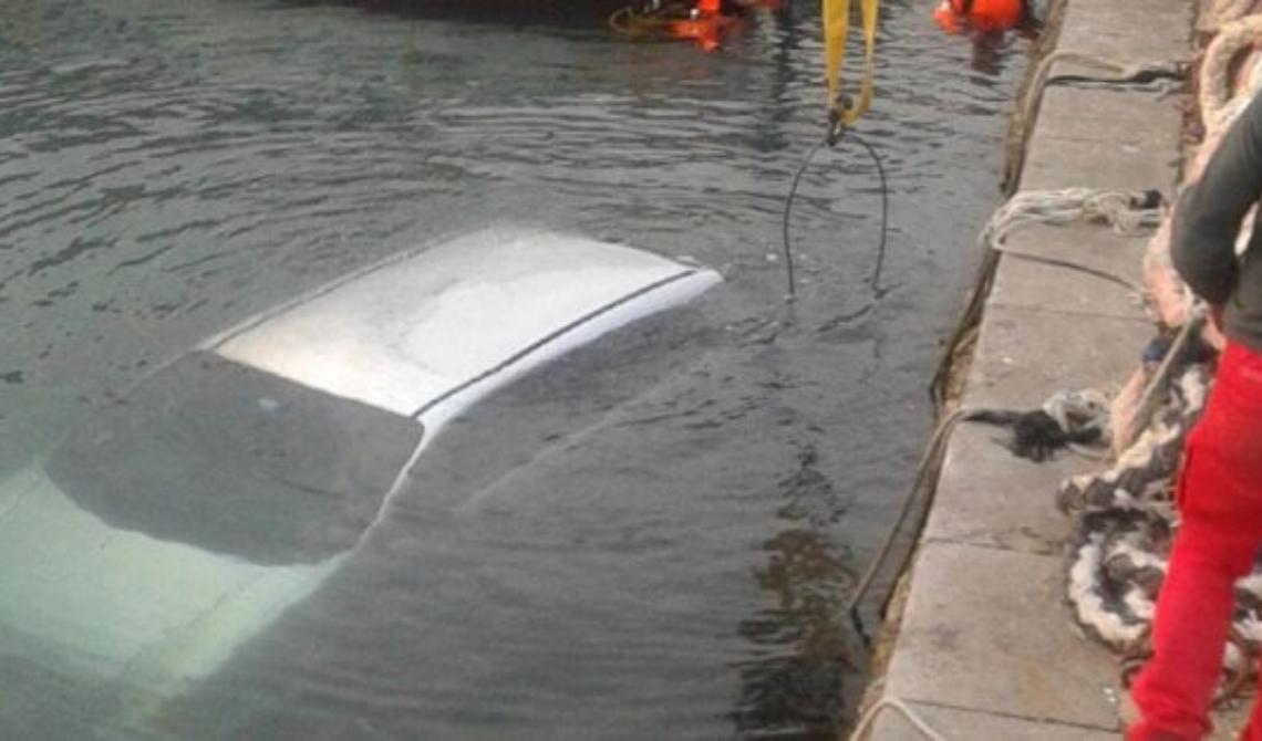 Foce Varano: auto in mare, annega 20enne