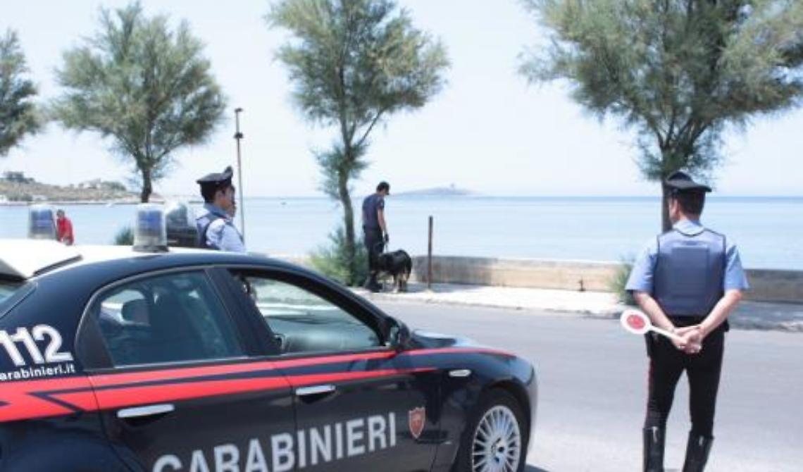 Estorce denaro all'ex convivente minacciandola di tagliarle la gola, arrestato pregiudicato di Cerignola residente a Vieste