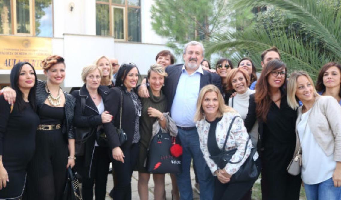 Emiliano annuncia un grande concorso unico per gli infermieri in Puglia, sul modello sperimentato a Foggia