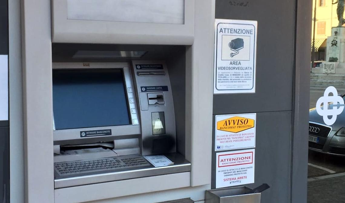 Assaltavano bancomat tra Puglia e Basilicata: 5 condannati