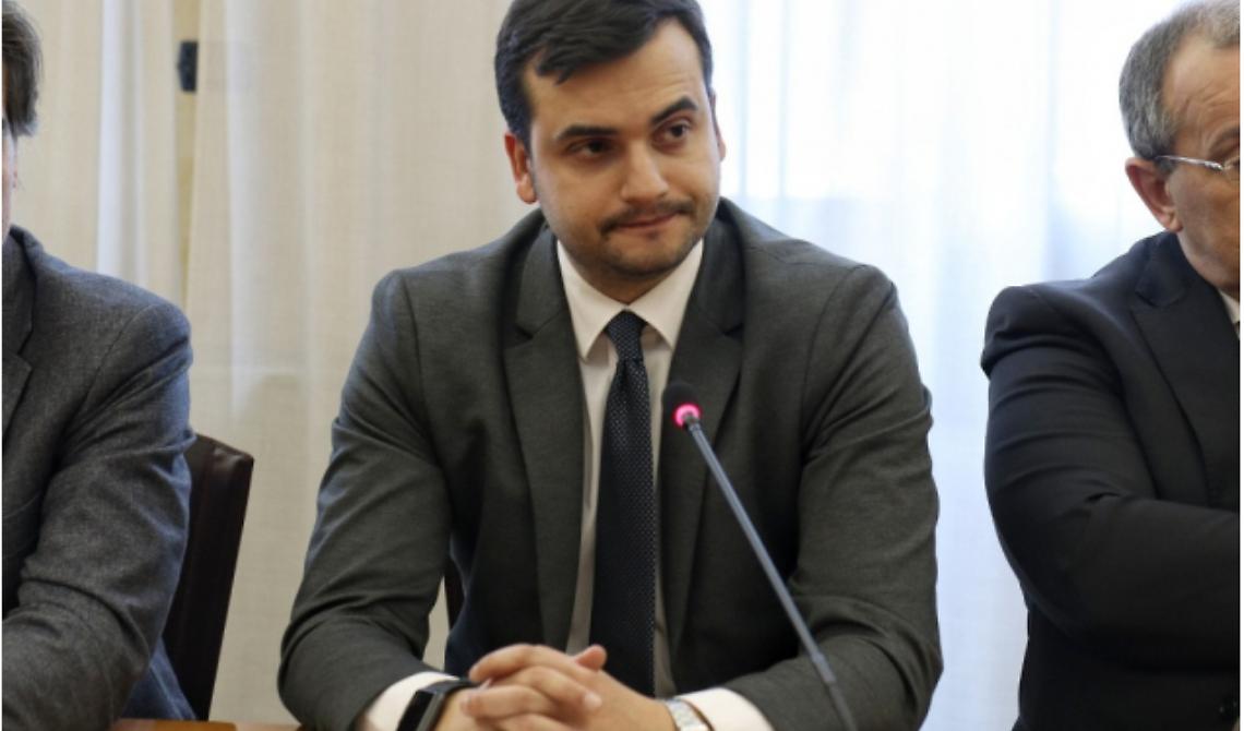 Il sottosegretario all'Interno Carlo Sibilia (M5S): “Vergognoso atto criminale contro Fatigato"