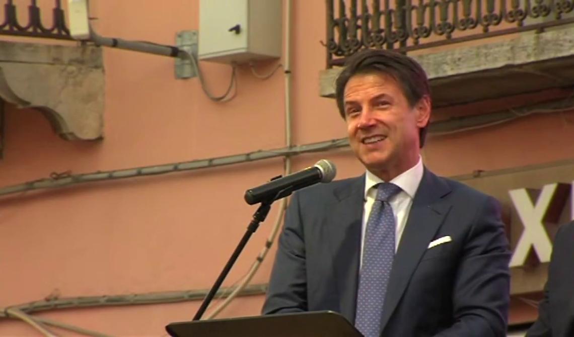 Oggi, 8 agosto 1964, nasce Giuseppe Conte: il pulcino di Volturara che si fece cigno del Governo italiano