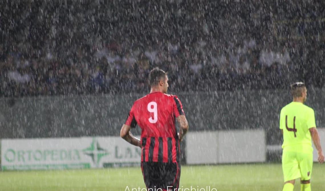 Allo Zaccheria piovono gol, ma solo dal dischetto: il Foggia ha la meglio contro il Nardò e supera il turno di Coppa