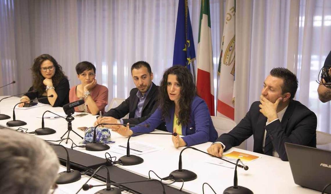 I 5 Stelle pugliesi a Sasso della Lega: "Inciuci noi? Hai dimenticato l'appoggio incassato da Di Gioia?"