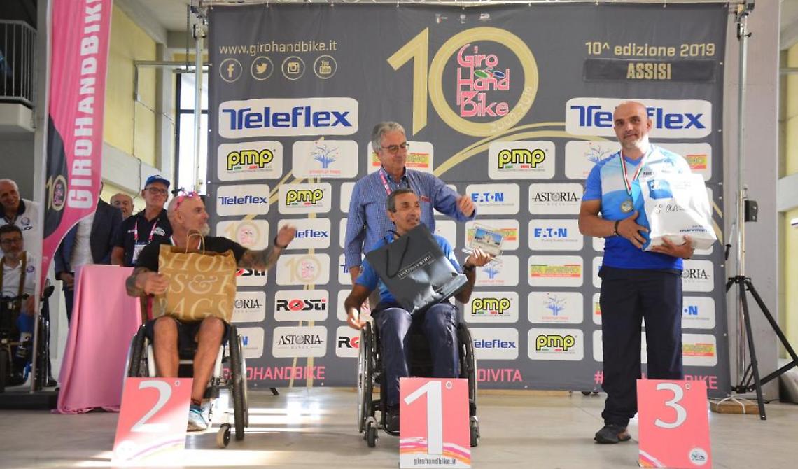 Giro d’Italia di handbike, l'atleta lucano Samuele Marcantonio conquista il podio 
