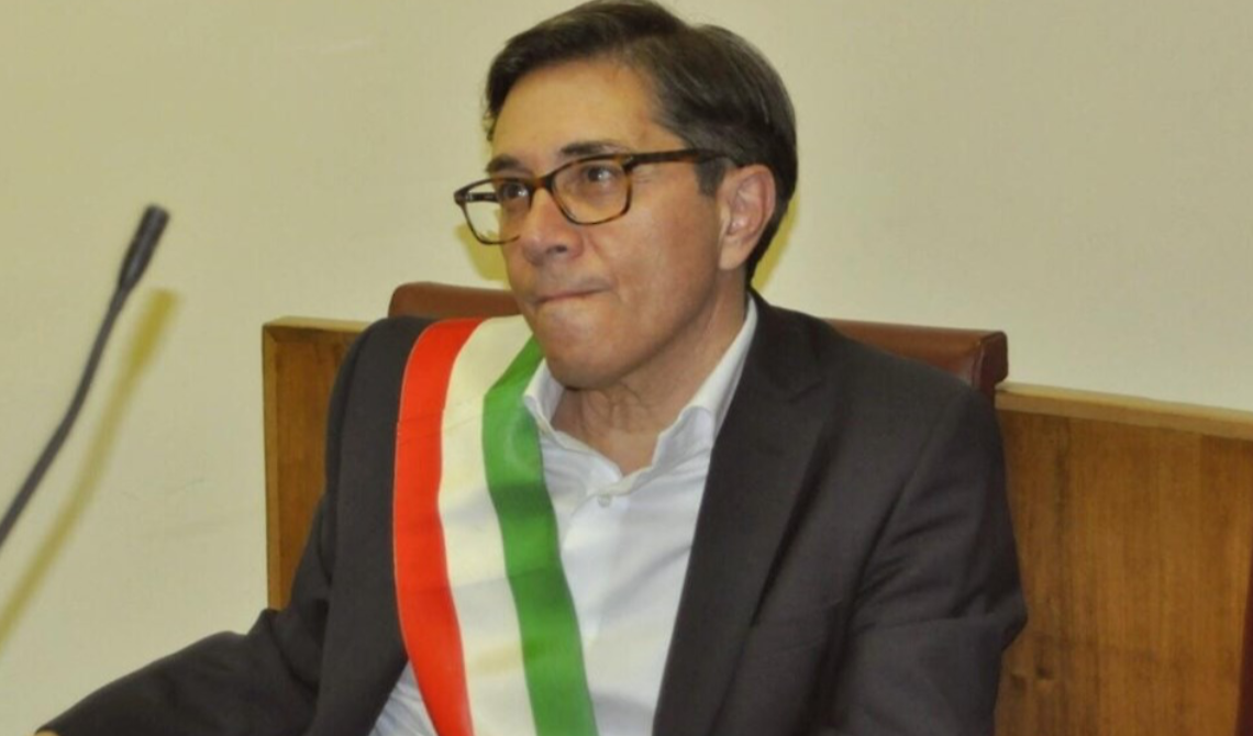 Uccide moglie e figlie e si ammazza, il sindaco di Orta Nova: «Vite spezzate senza motivo, sarà lutto cittadino»