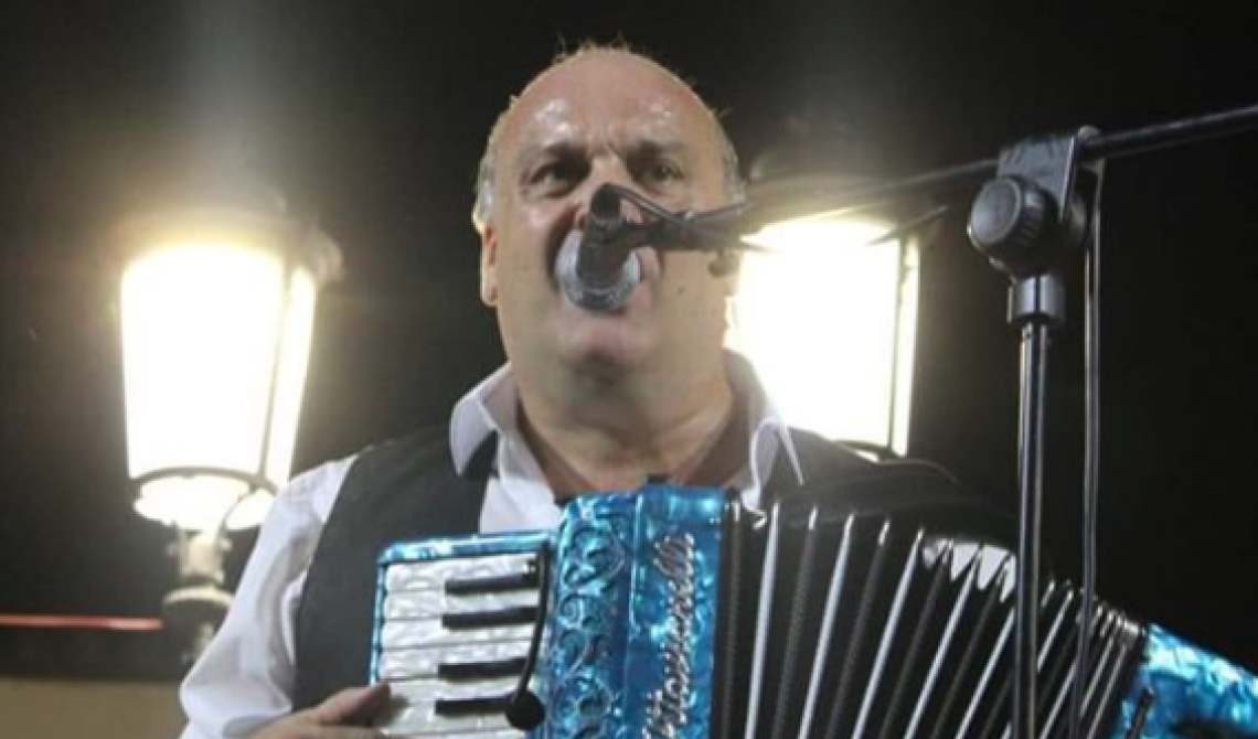 Il re del folk lucano si difende: «Ripercussioni da gogna mediatica». Il difensore rivendica l'assoluta estraneità ai fatti