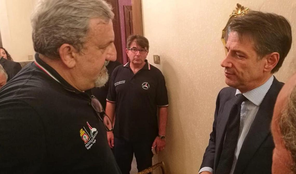 Ex Ilva di Taranto, Emiliano incontra Conte: "Abbiamo la soluzione che salvi sistema industriale e salute della gente"