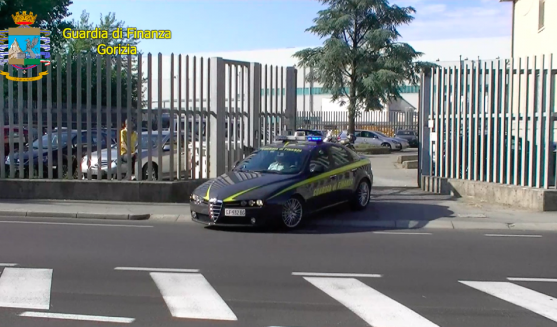 Anche giovani foggiani nella rete-truffa dei "consulenti turistici"