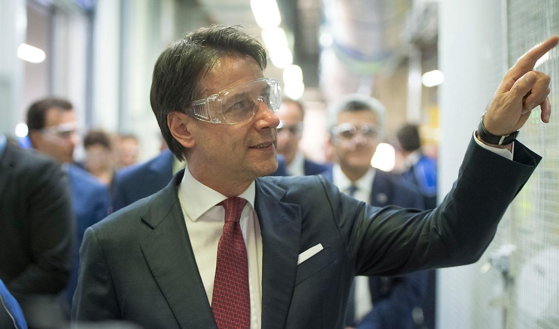 Conte a Melfi per visitare lo stabilimento Fca di San Nicola