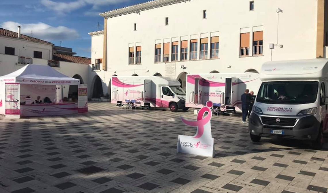 Carovana della Prevenzione di Komen Italia, grande successo lungo la costa jonica