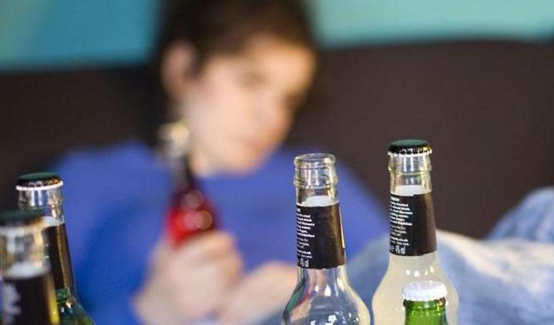 Cicchetto del Questore a nota "cicchetteria" di Foggia che dava alcol a minorenni: licenza sospesa