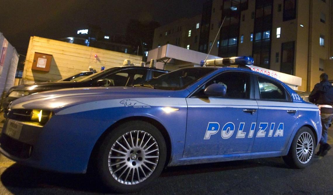 Foggia, lotta ai "furbetti" senza casco: i controlli della polizia di Stato