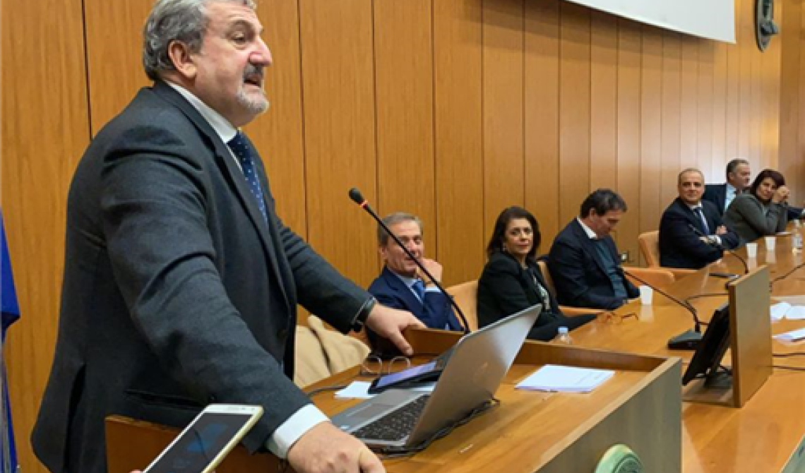 Emiliano vuole utilizzare il "Reddito di dignità" per i giovani pugliesi andati via per trovare lavoro