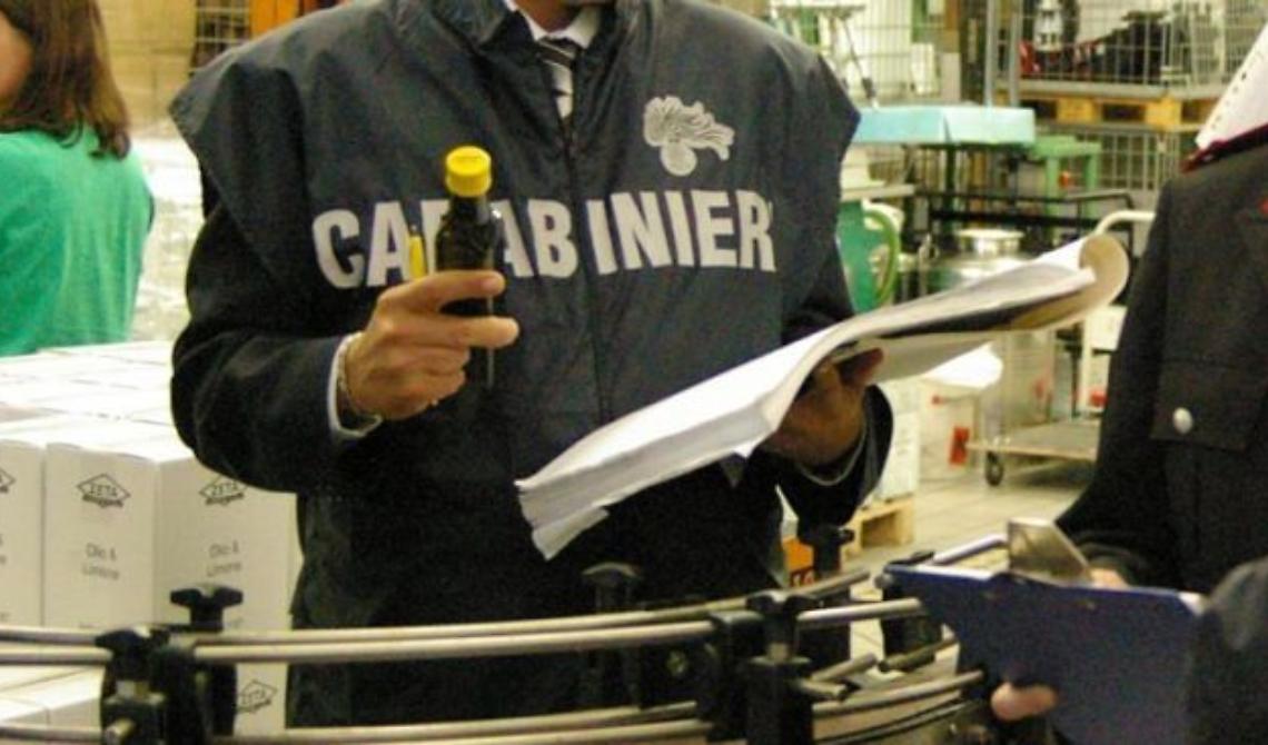 Olio di semi spacciato come extravergine, due arresti tra Firenze e Foggia