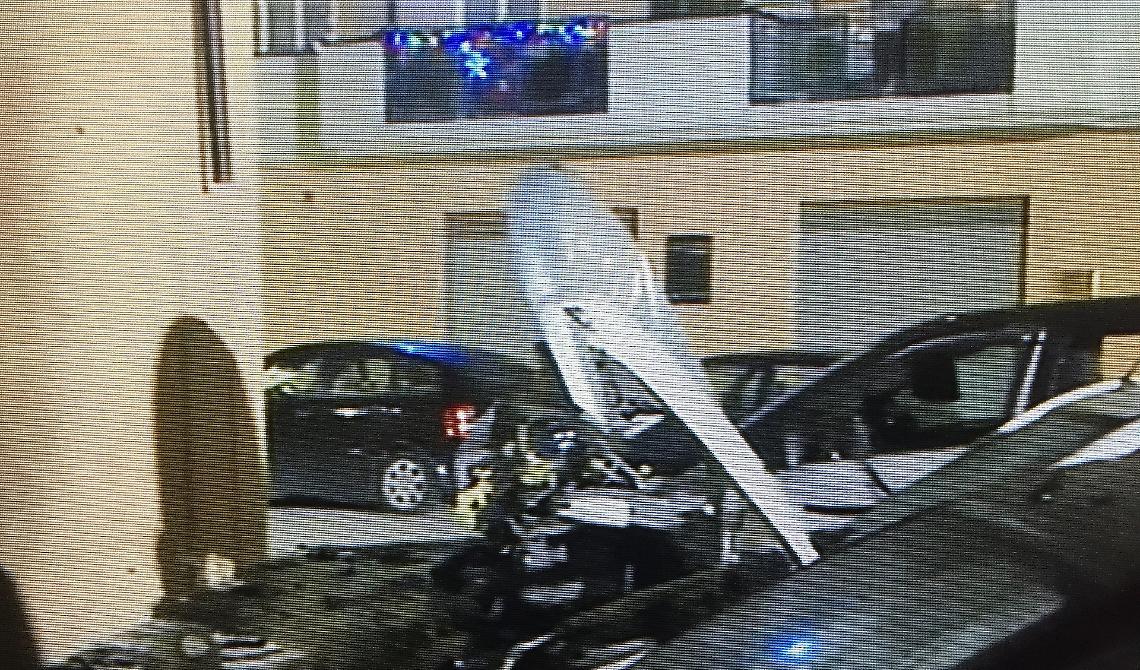Capodanno è passato ma a Foggia è "botto" continuo: questa volta piazzato sotto una "Range Rover"